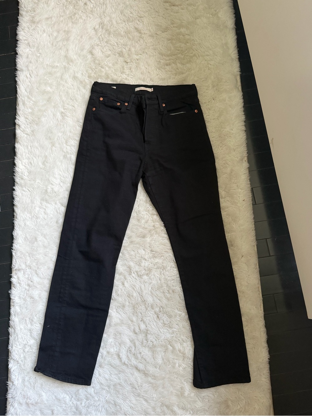 Wedgie Straight Levi’s Black Women’s Straight-Leg Jeans